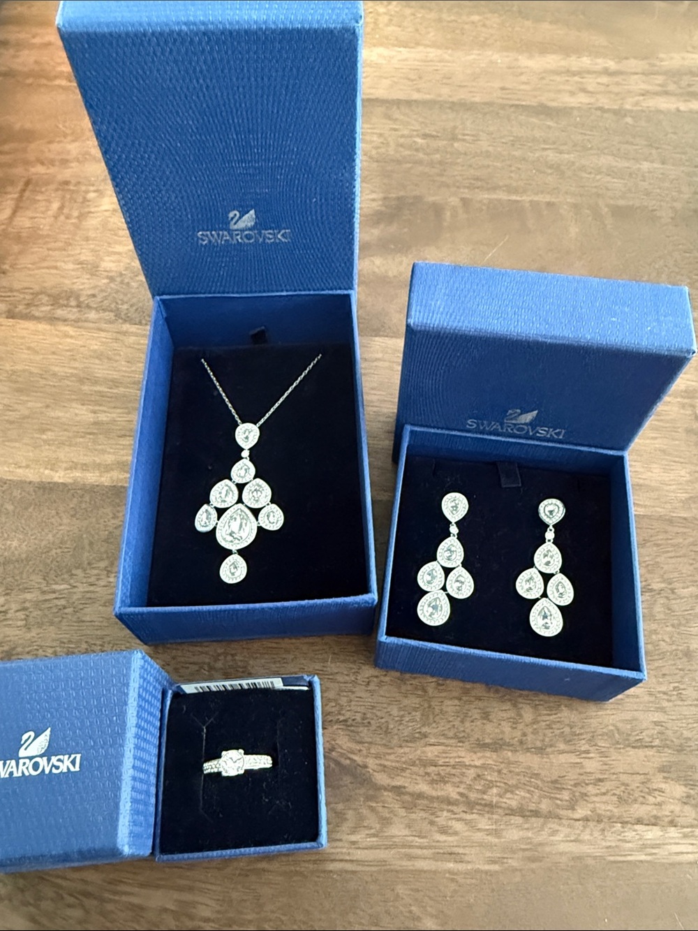 Swarovski Silver Clear Crystal Drop Necklace & Earrings and Ring Set